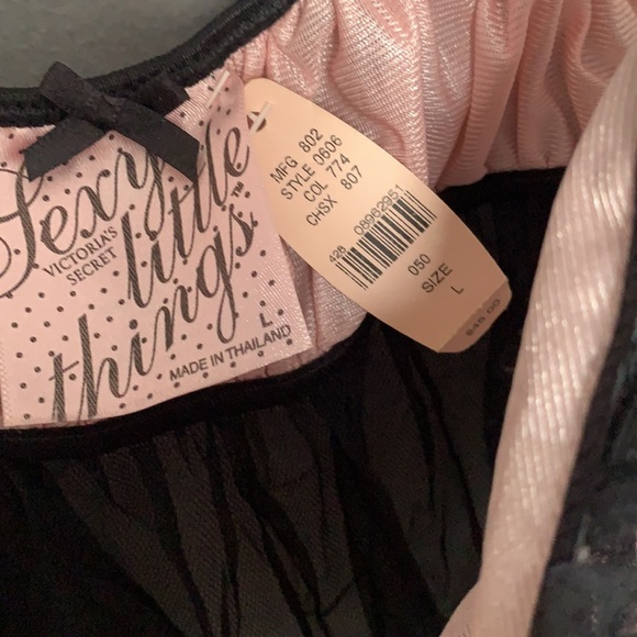NWOT Gorgeous Victoria secret lingerie piece - Picture 8 of 13